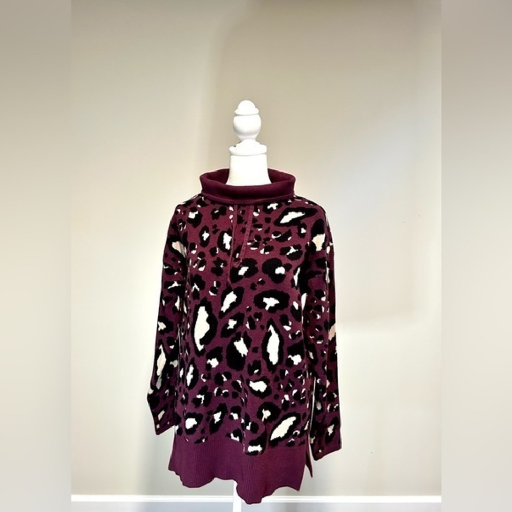 LOU & GREY LEOPARD PRINT DRAWSTRING NECK SWEATER